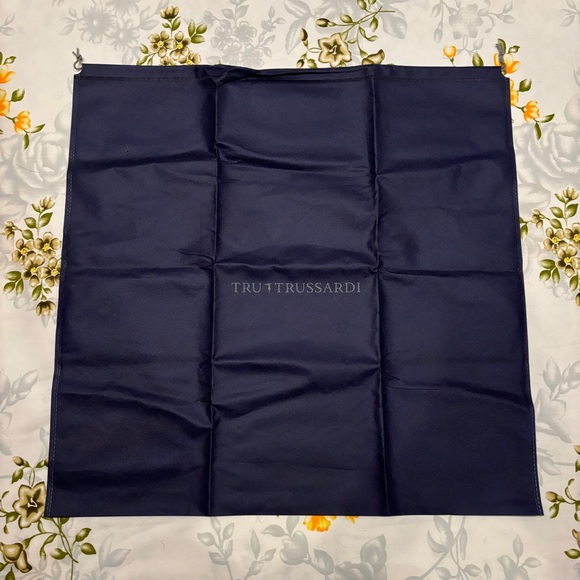 Tru Trussardi Grey/ Cream Tote Bag - Picture 15 of 16